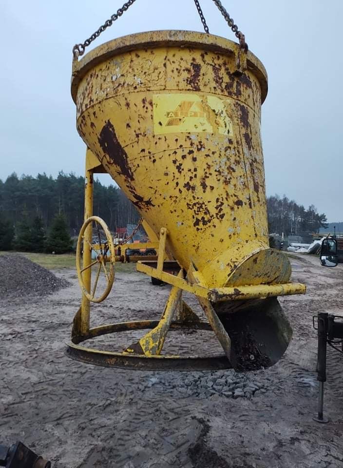 Pojemnik do betonu kibel lej silos zbiornik