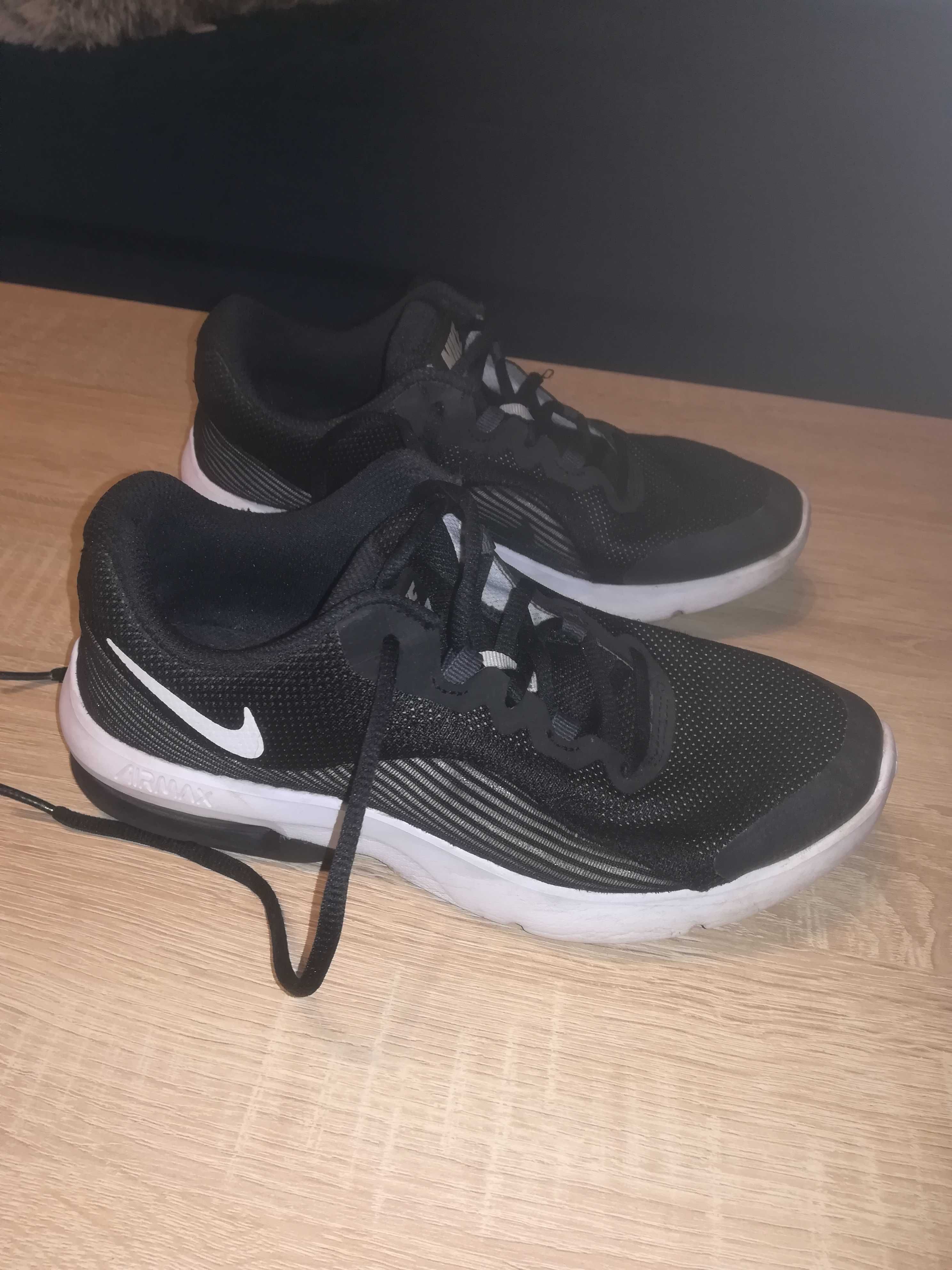 Buty sportowe Nike air Max advantage 2 rozmiar 36,5