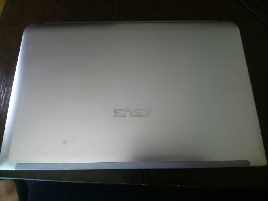 Игровой ноутбук Asus N53, (i3, ОЗУ 4 gb,дискретное видео)