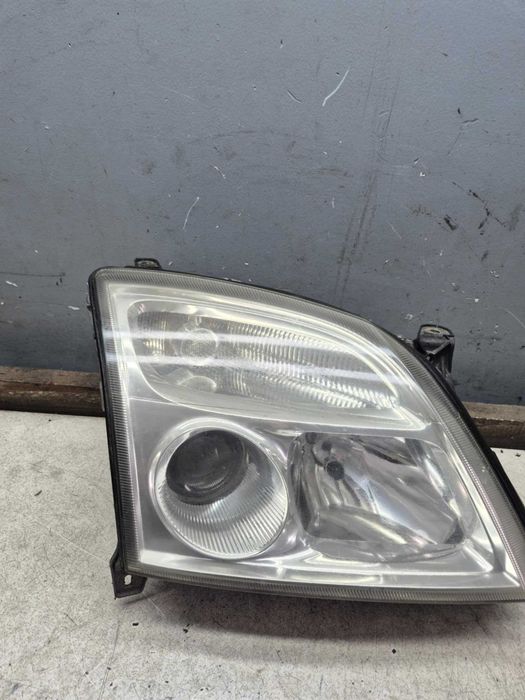 Lampa Prawy Przód Prawa Przednia Opel Vectra C Signum XENON