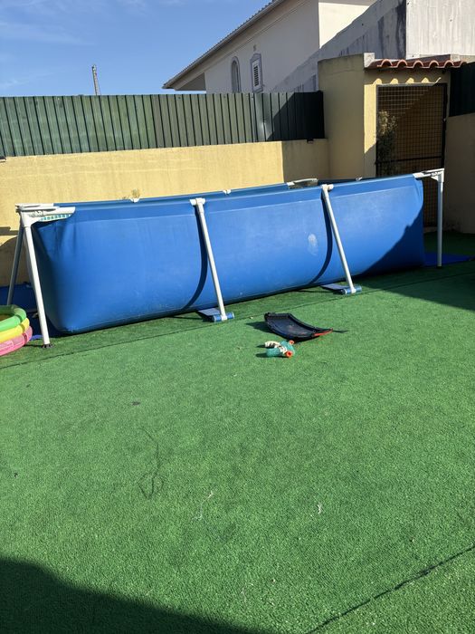 Vendo piscina usada em bom estado
