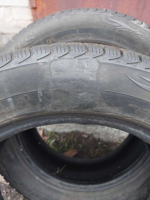 Комплект зимових шин 215/55 R16