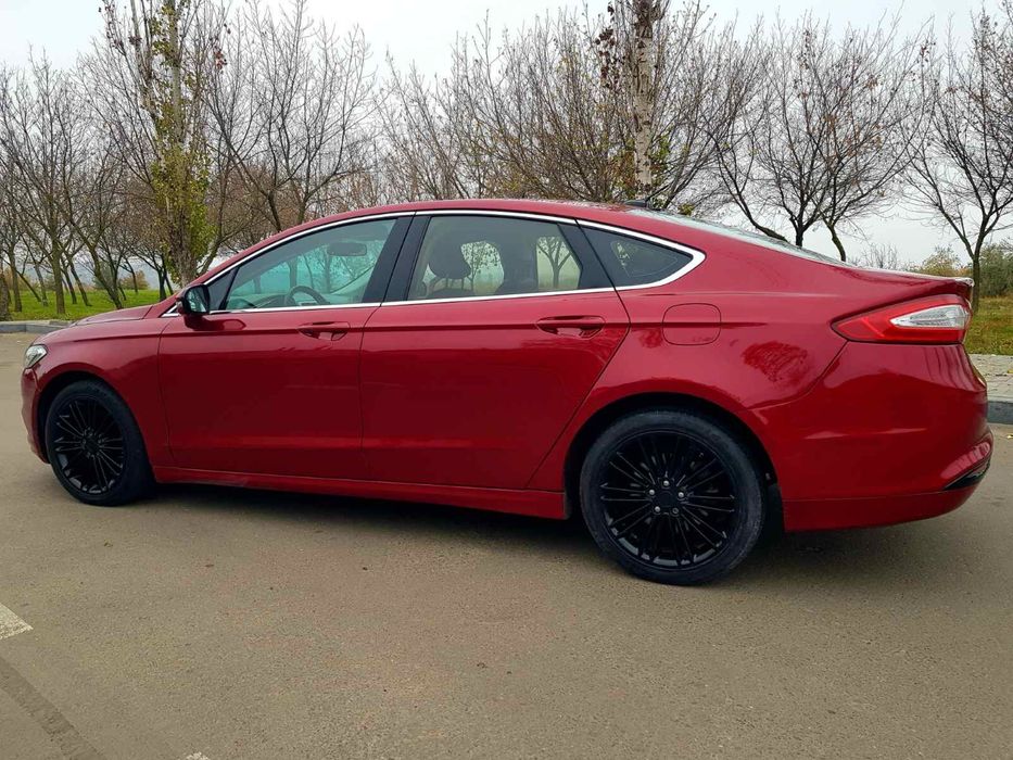 Форд фьюжен  в отличном состоянии