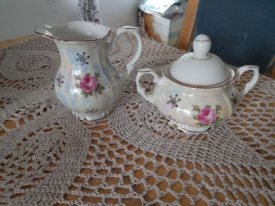 Porcelana Kahla- cukiernica,dzbanek