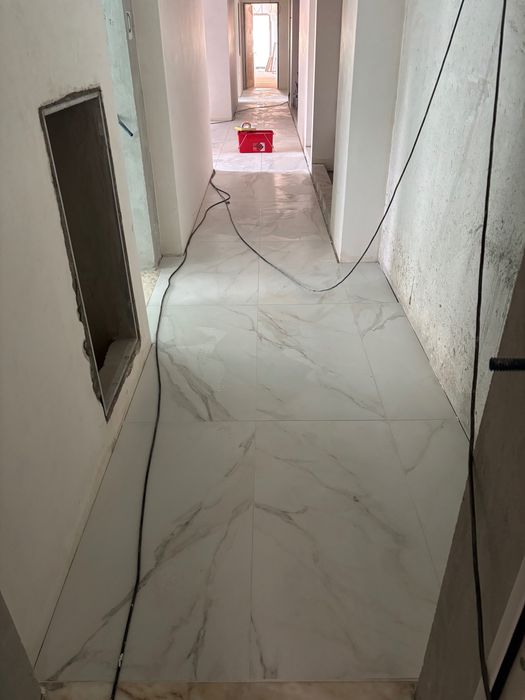 ladrilhador profissional com empresa própria  oferece-se em lisboa