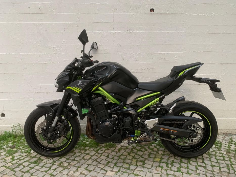 Kawasaki Z900 21
