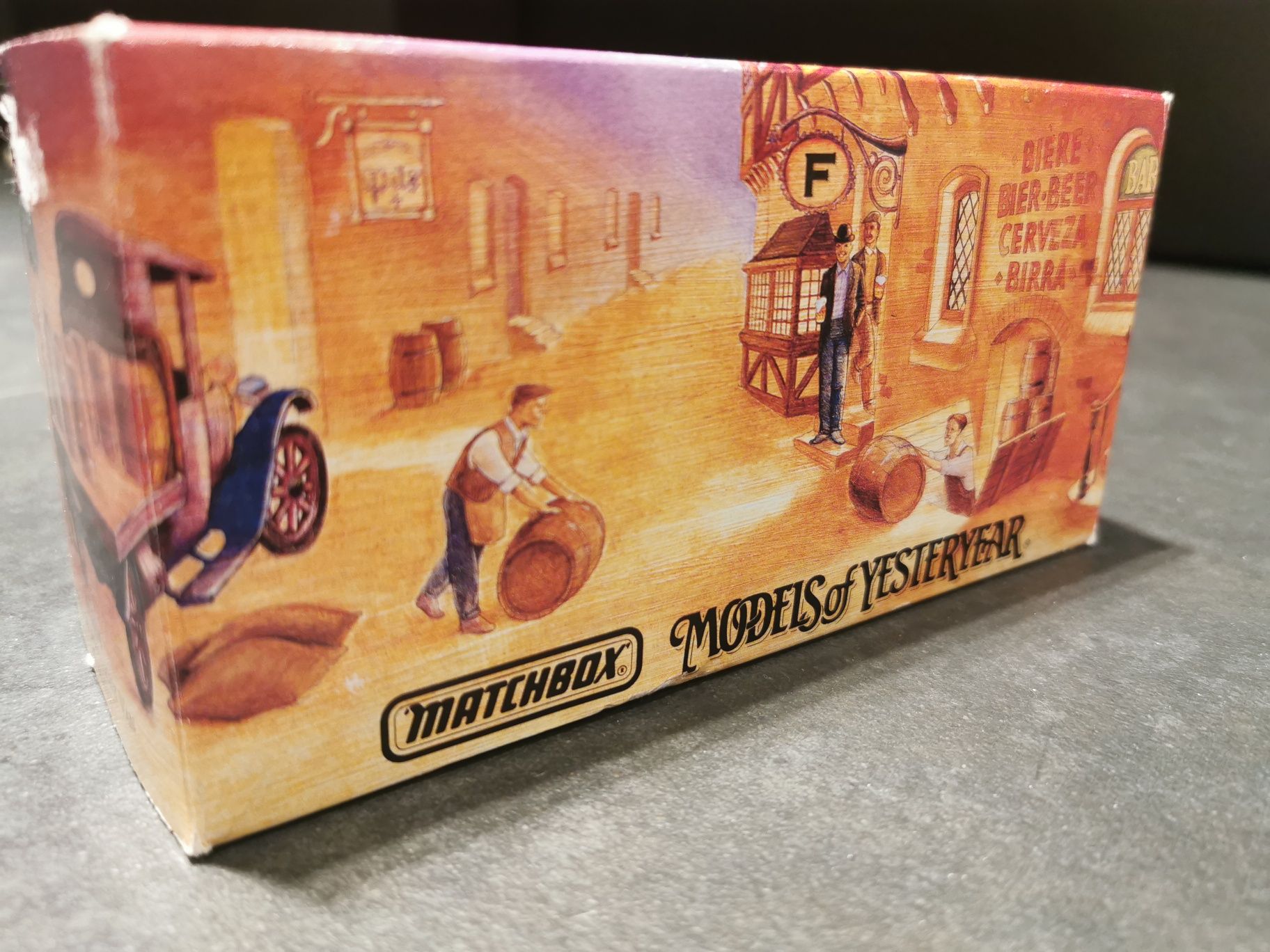 Morris Light Van Fullers Matchbox Models of Yesteryear