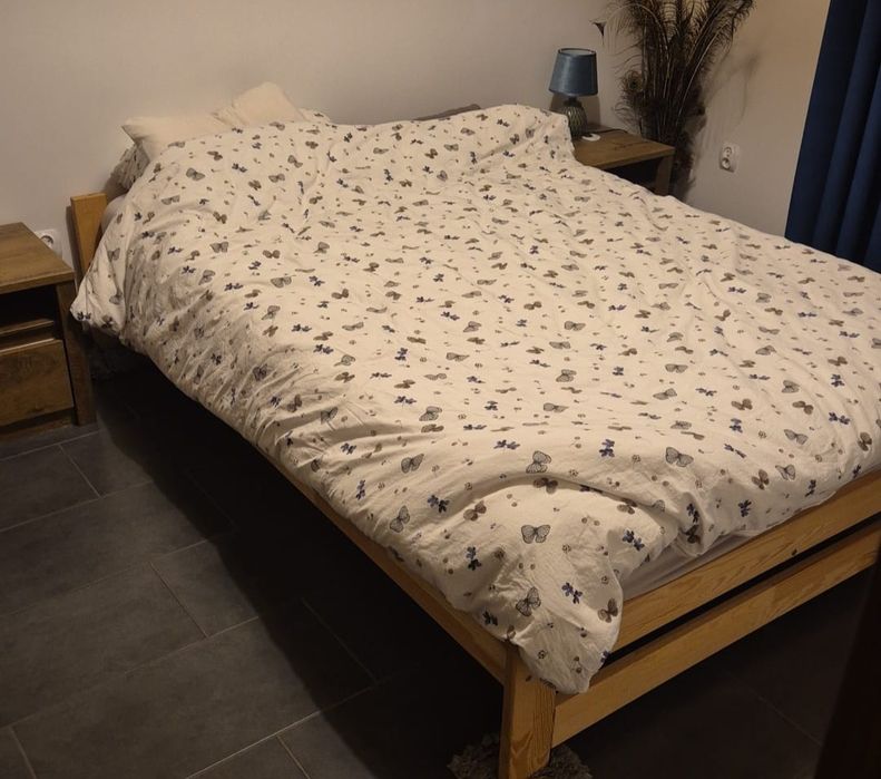 Łóżko 140x200 z materacem