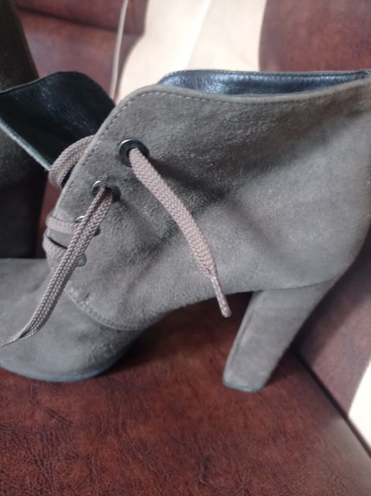 Жіночі замшеві  ботиночки