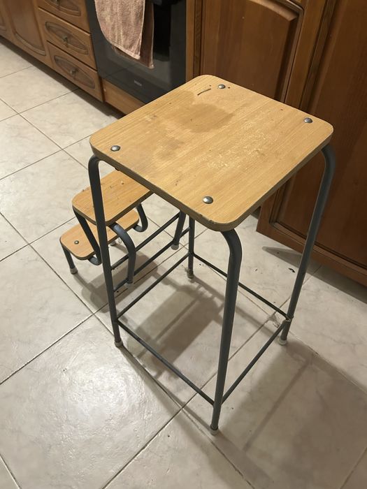 Табурет-драбина деревʼяний