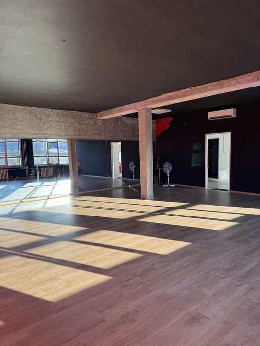 Sala taneczna/ przestrzeń kreatywna/ studio foto/ sala treningowa joga