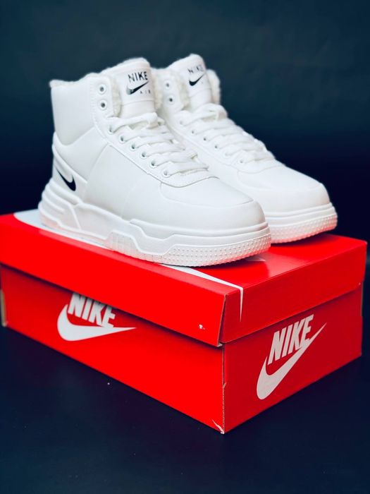 Женские зимние белые кроссовки Nike  натуральная кожа мех