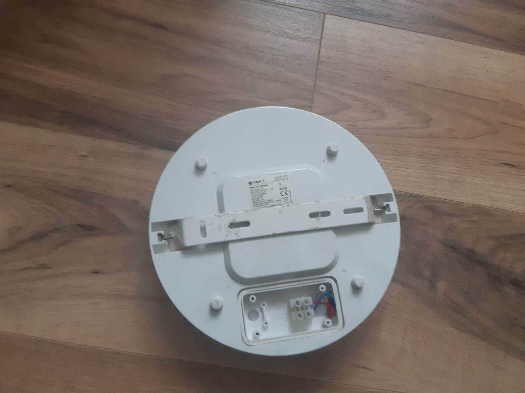 Plafon  LED natynkowy używany