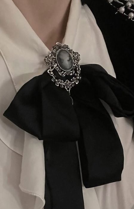 Камея брошка 8 см