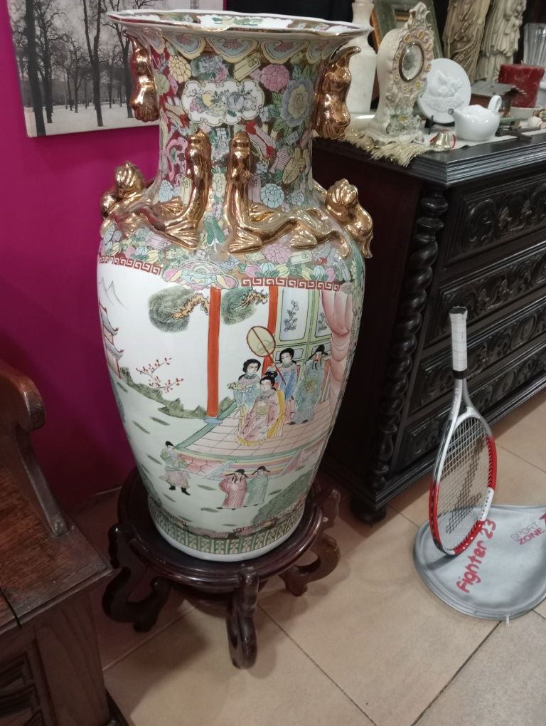 Jarrão oriental com suporte