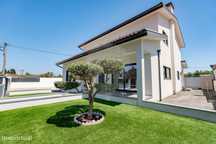 Moradia T4 para venda
