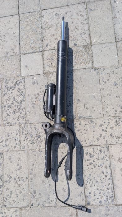 Амортизатор передній mercedes gl550 відреставрований