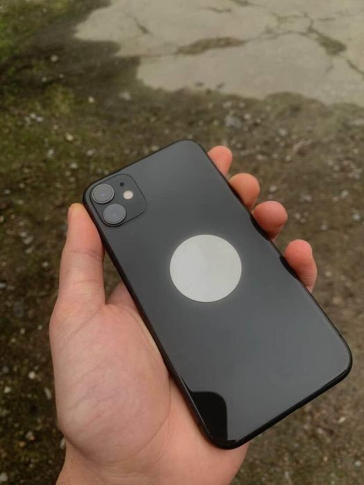 Продам 11 айфон в хорошем состоянии