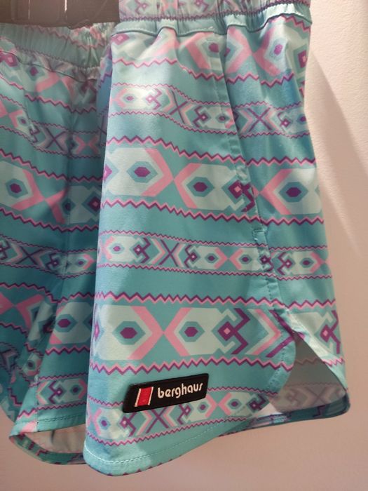 Calções de mulher da Berghaus