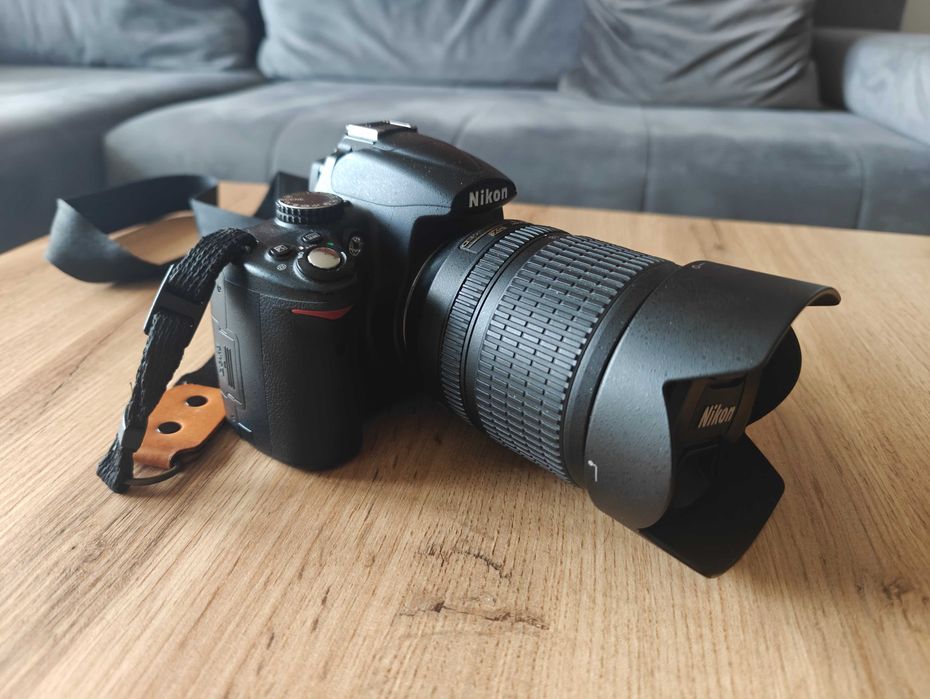 Nikon D5000 + obiektyw Nikon Nikkor 18-105