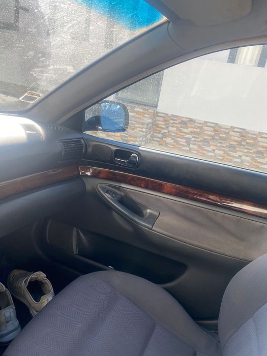 Vendo Audi  – velho, mas rijo!