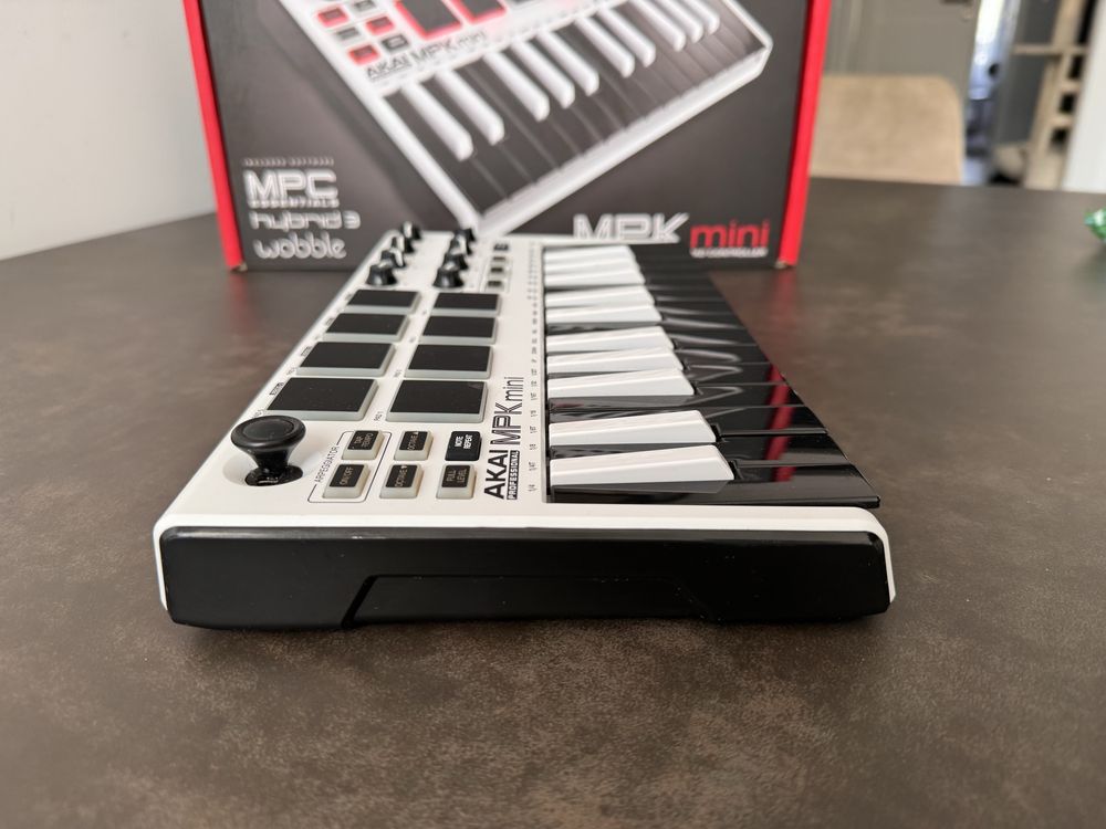 Akai MPK mini MK2