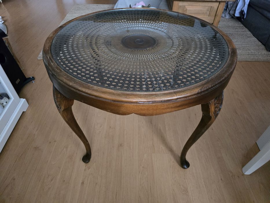 Stolik kawowy okrągły Chippendale ażurowy vintage rzeźbiony