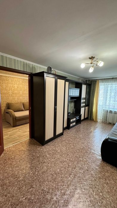 Продам 2 к.кв в Чугуеве (центр города)