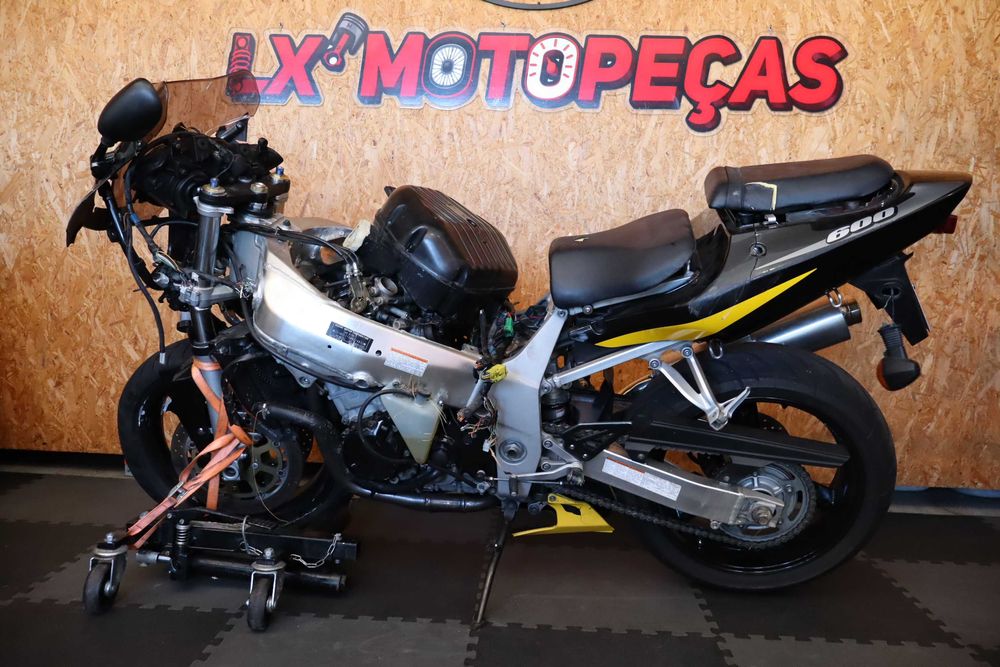 Suzuki GSXR 600 k2 para peças