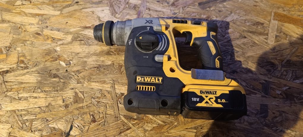 Młotowiertarka dewalt dch 273p1