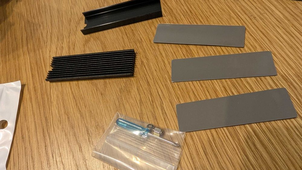 Алюмінієвий радіатор для SSD M.2