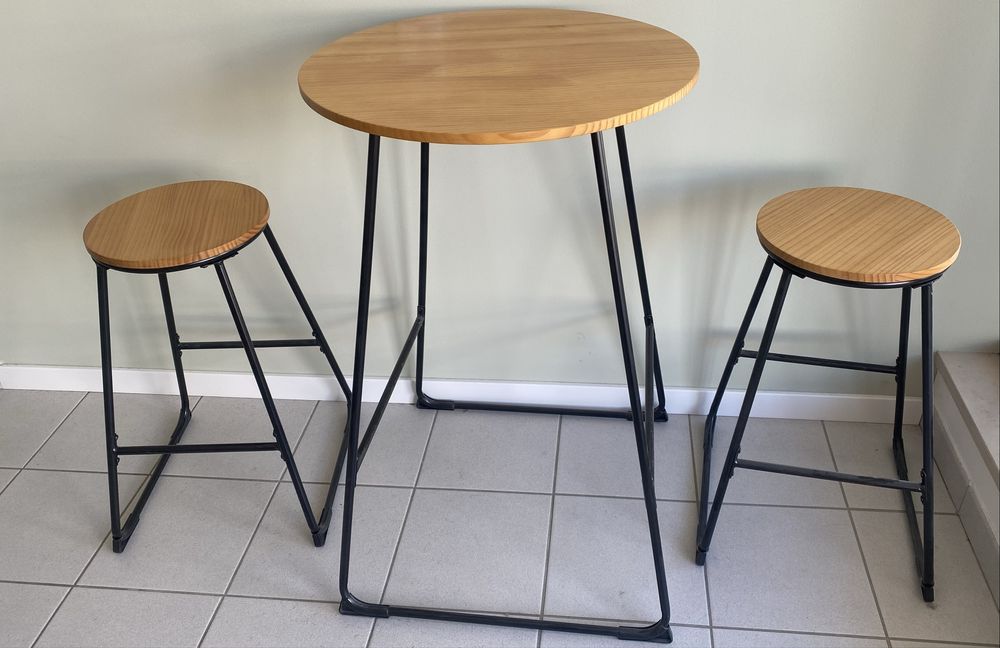 Conjunto bar mesa 2 bancos