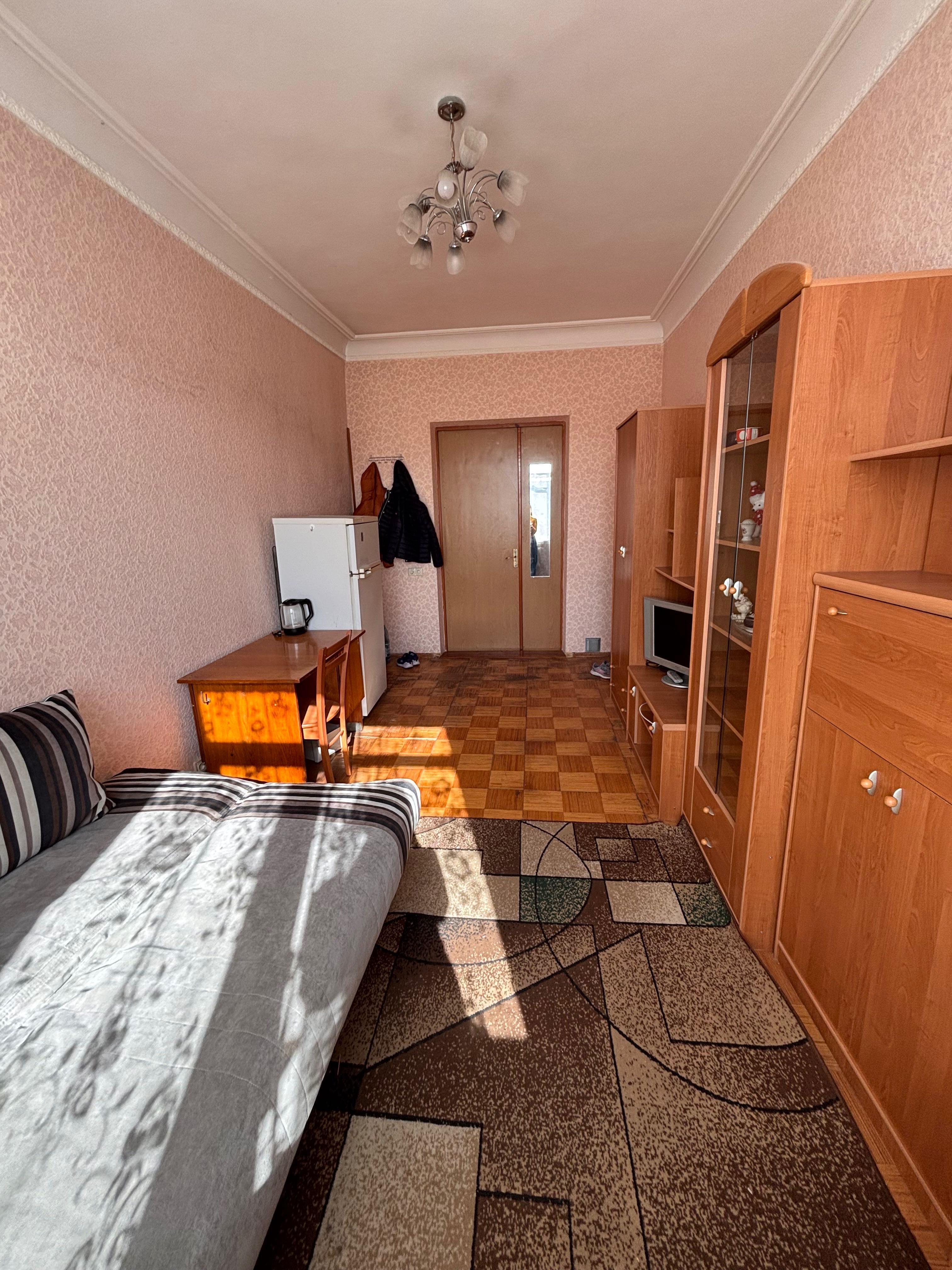 Продам кімнату в комунальній квартирі Дарницький