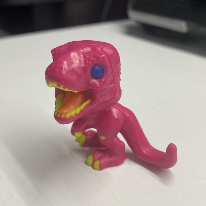 Динозавр kinder funko