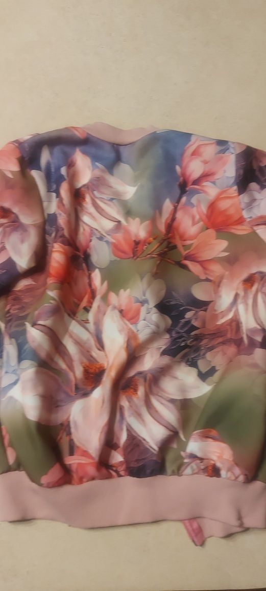Bluza w kwiatki 146