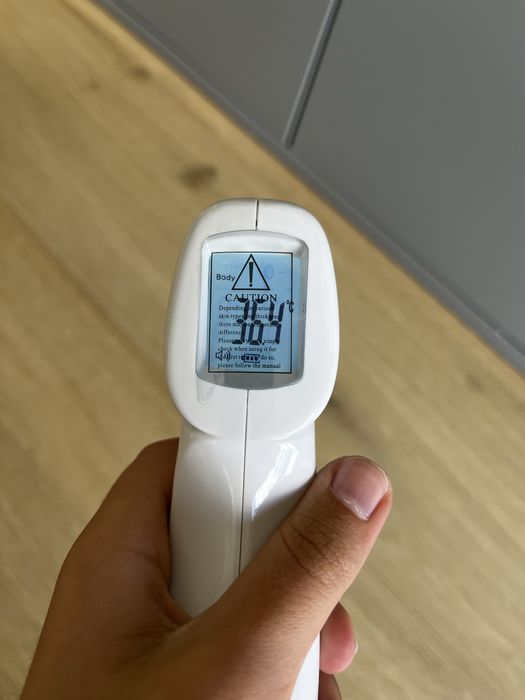 Termometr bezdotykowy