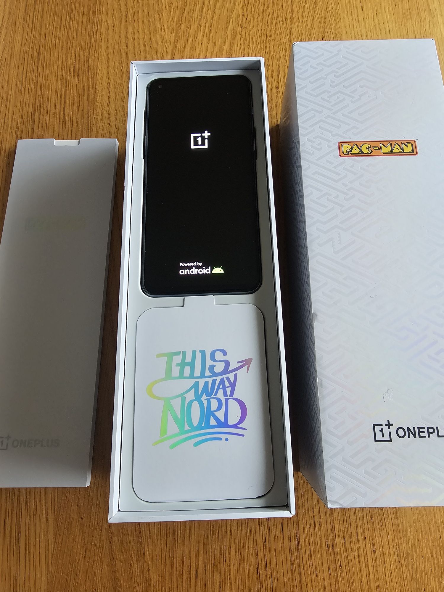 Smartphone Edição limitada OnePlus Nord 2 PACMAN edition, 12 GB RAM