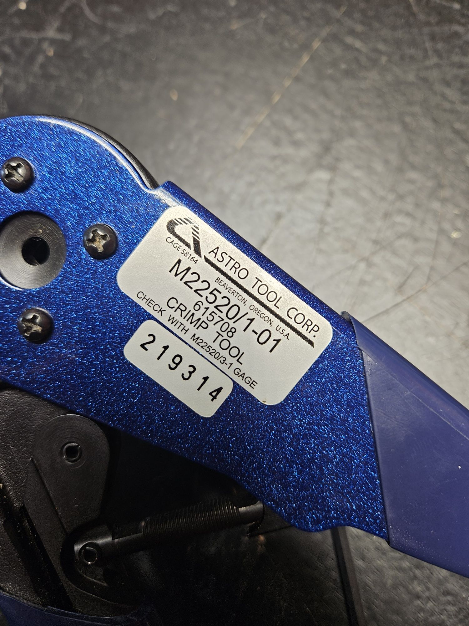 Zaciskarka zagniatarka Astro Tool M22520/1-01.