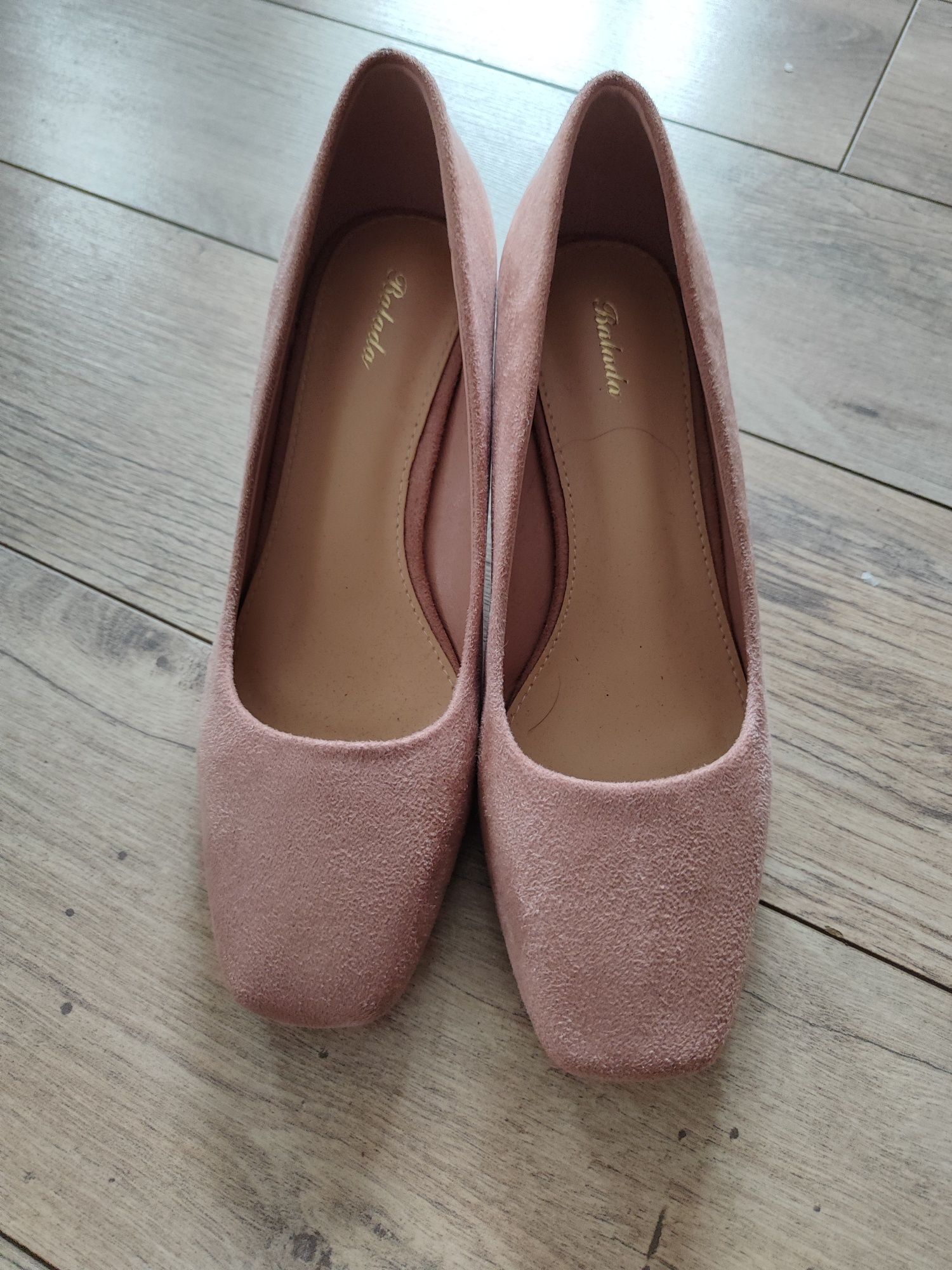 Buty pudrowy róż 39