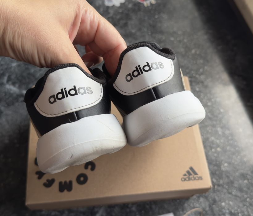 Кроссівки Adidas 24 розмір (15 см)