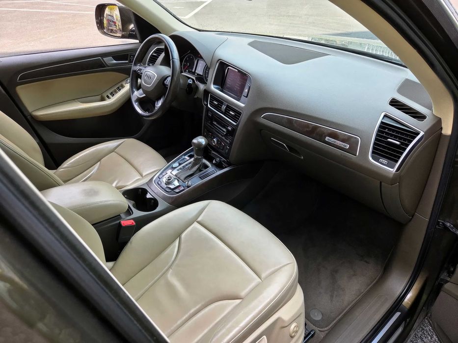 Audi Q5      2015