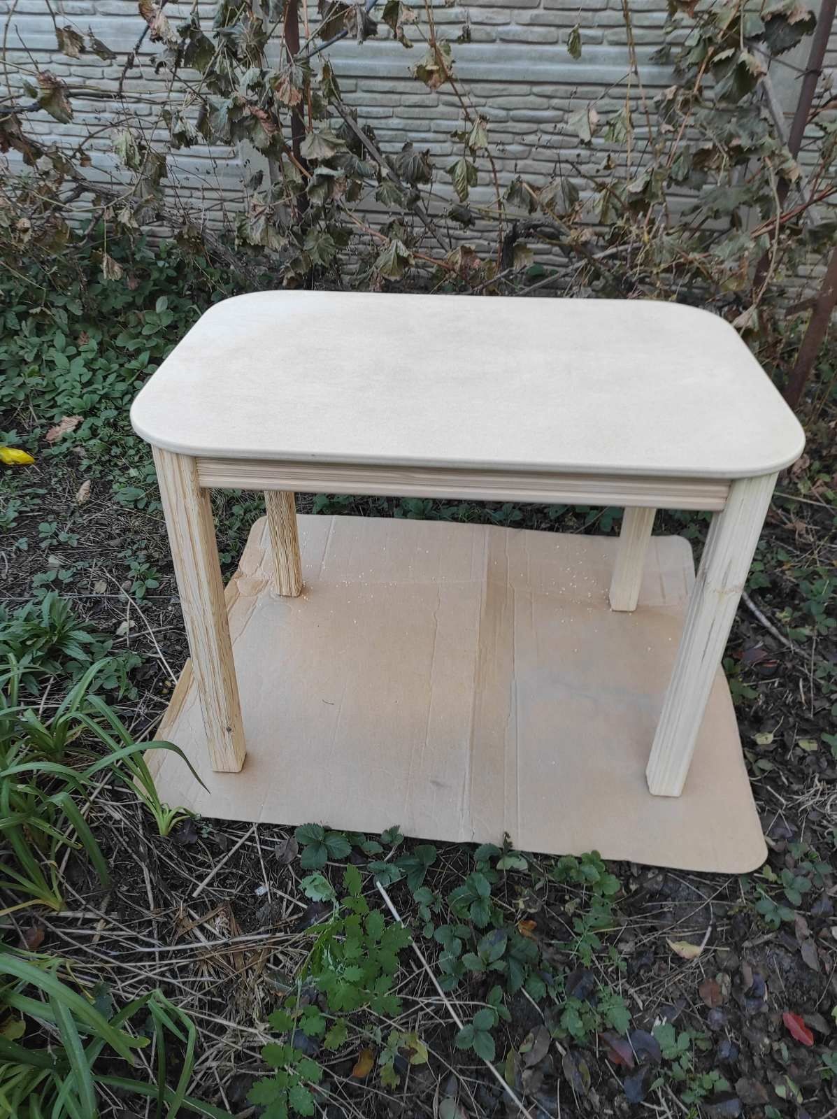 Стол из дерева, дерев'яний стіл