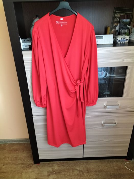 Sprzedam sukienkę stan bardzo dobry