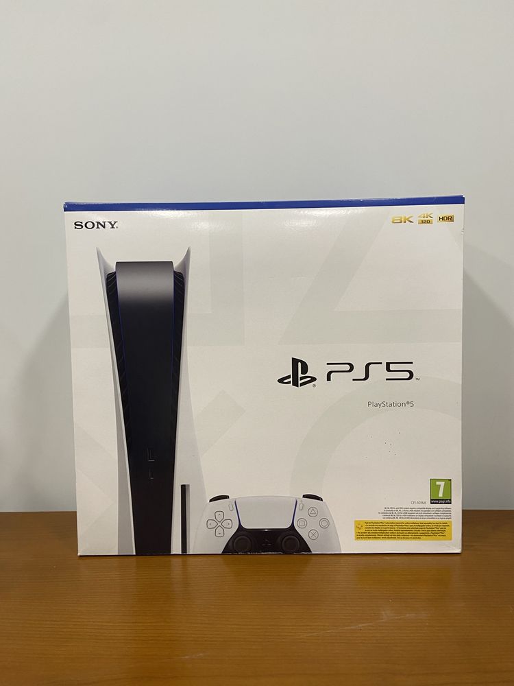PS5 Standard Edition (825Gb) c/ Comando (Branco)