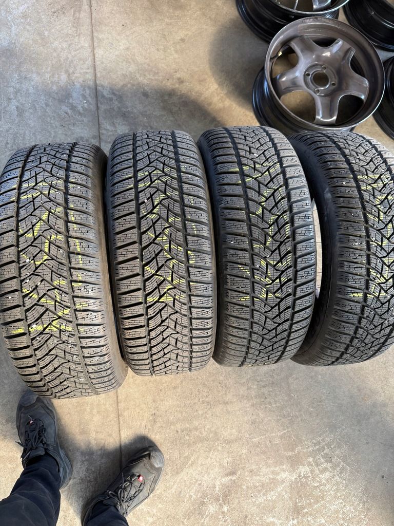 Dunlop winter sport 5 205/55/16