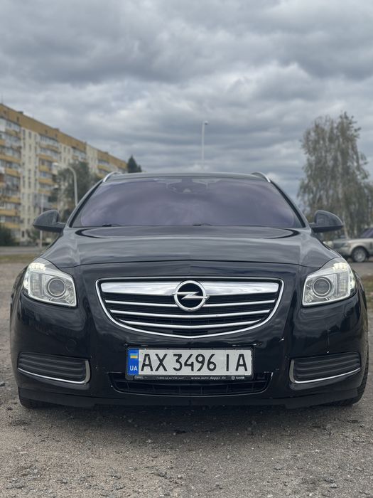 Opel Insignia Sports Tour 2.0 cdti дизель