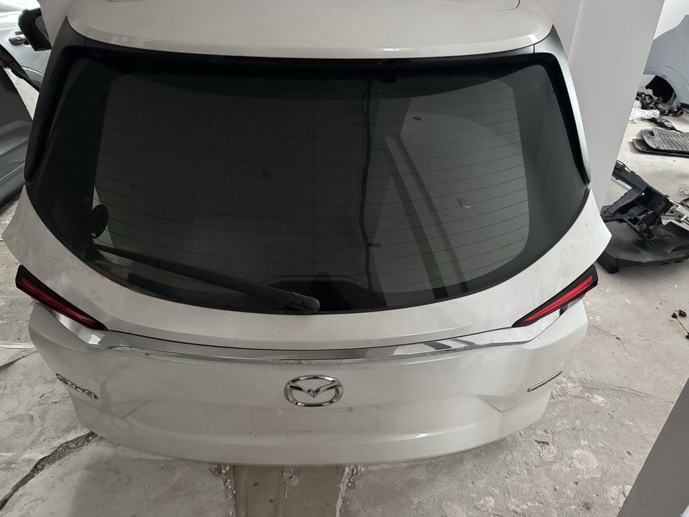 Klapa bagażnika Mazda CX9 19r