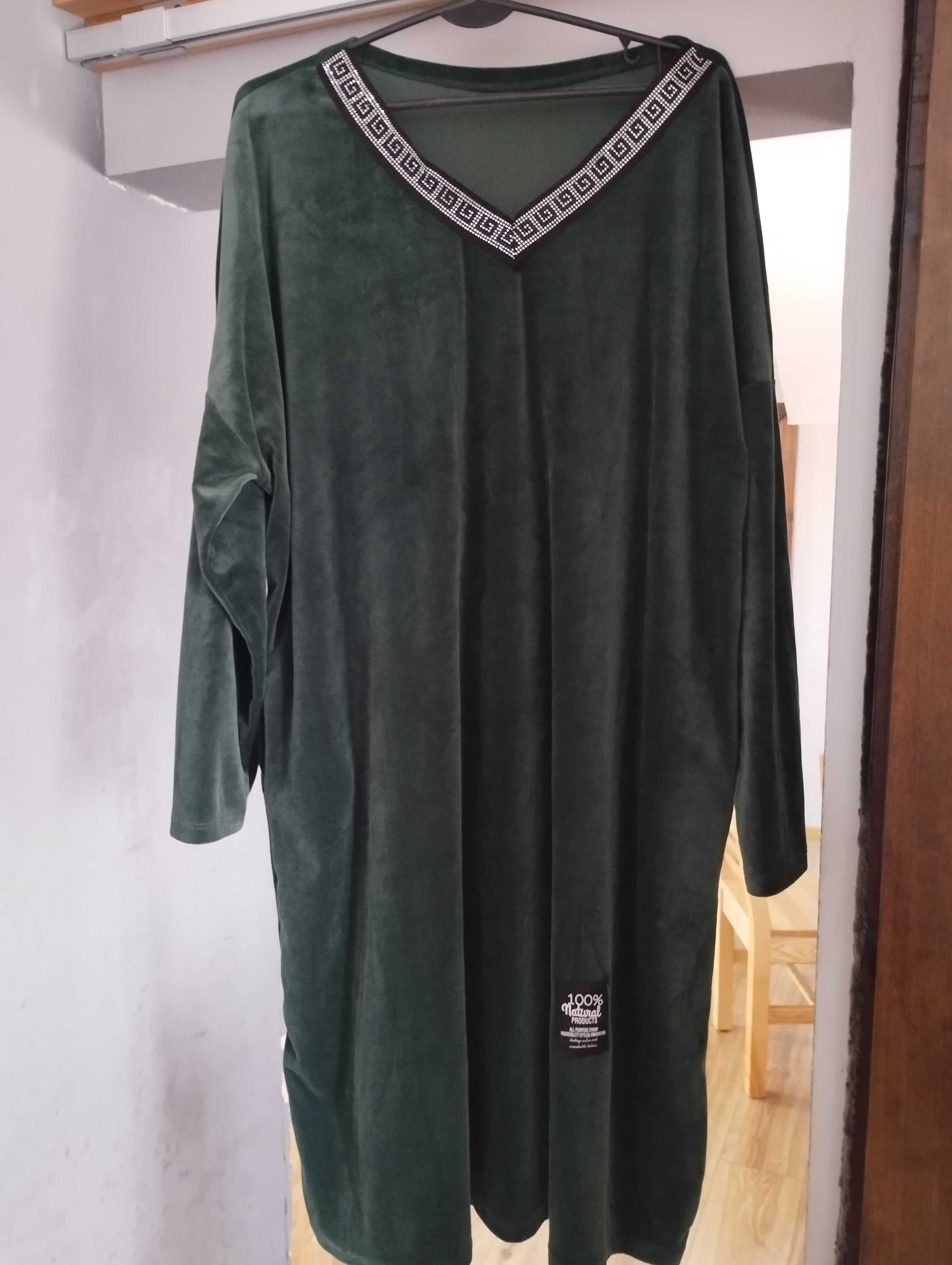 Piękna welurowa sukienka Plus size