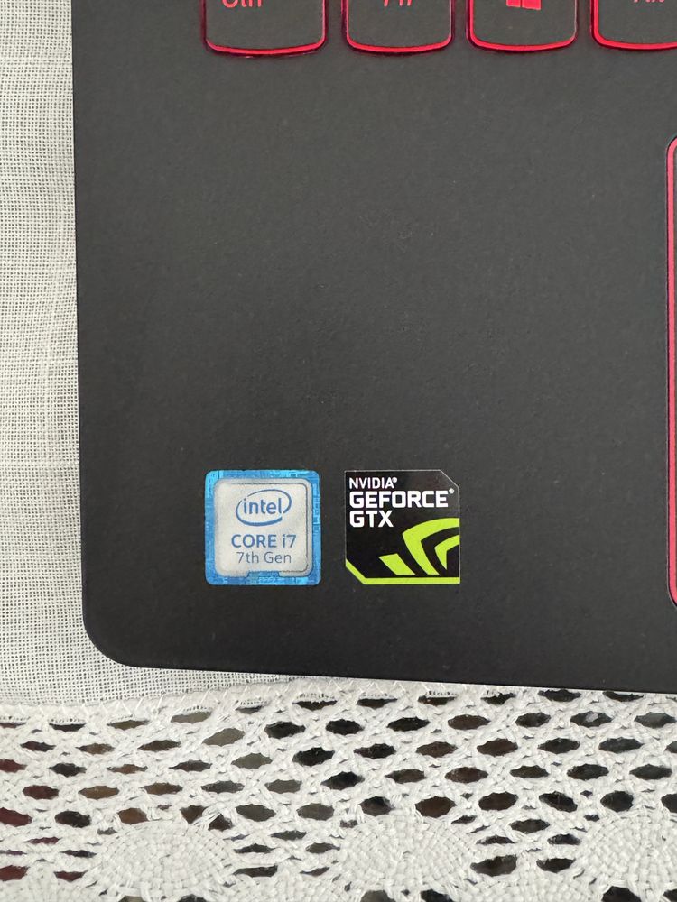 Lenovo Legion Y520-151KBN