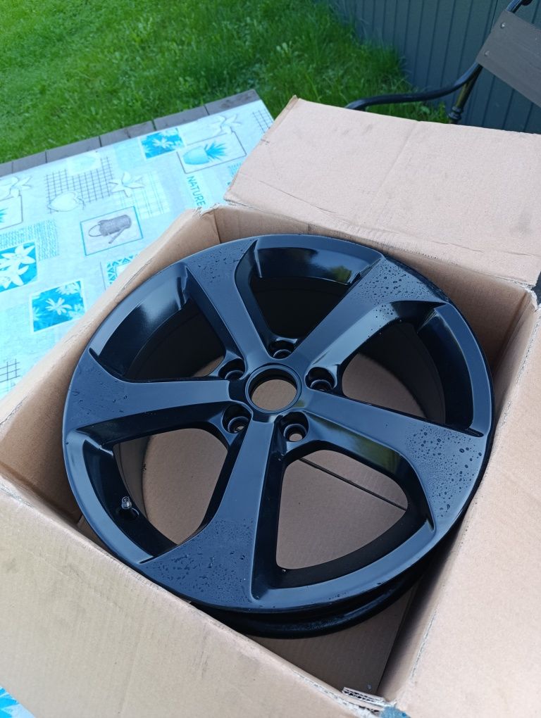 Sprzedam felgi 17 do VW